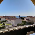 A 100m De La Et De La Piscine Appartement